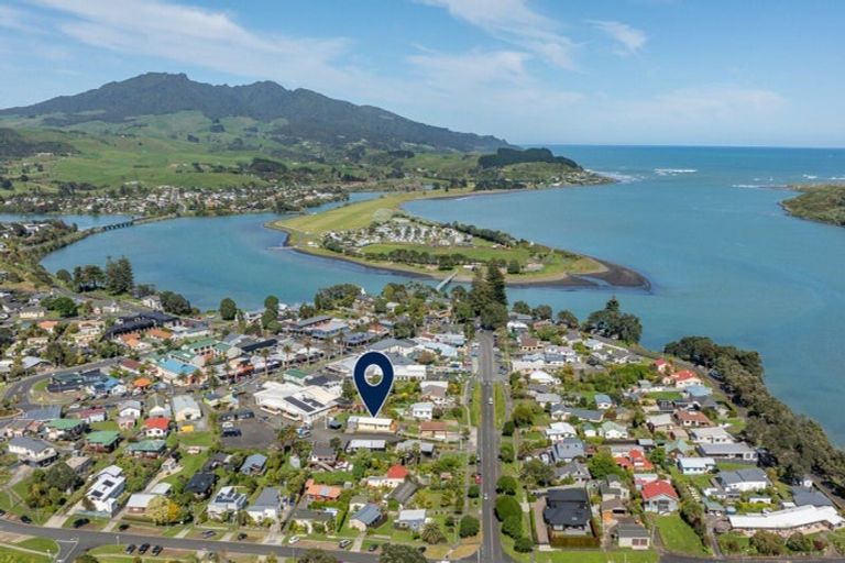Photo of property in 17b Wallis Street, Raglan, 3225