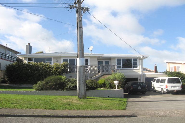 Photo of property in 2a Thornley Street, Titahi Bay, Porirua, 5022