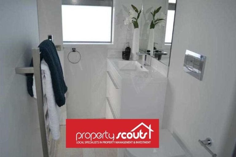 Photo of property in 8 Karauria Lane, Orewa, 0931