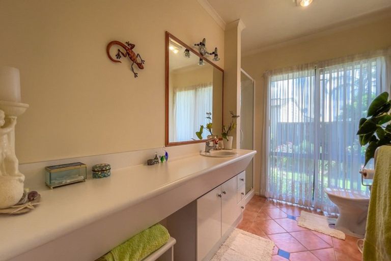 Photo of property in 41 Darlington Street, Ngatea, 3503