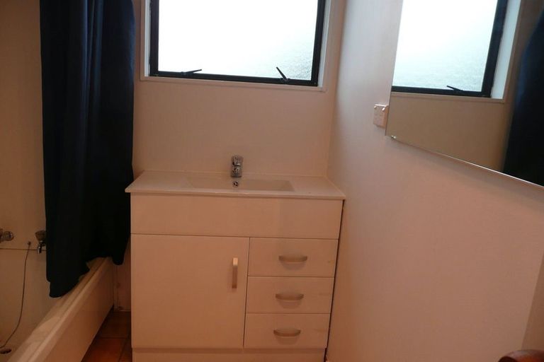 Photo of property in 3/327 Weymouth Road, Weymouth, Auckland, 2103