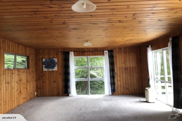 Photo of property in 7a Tinopai Road, Titirangi, Auckland, 0604