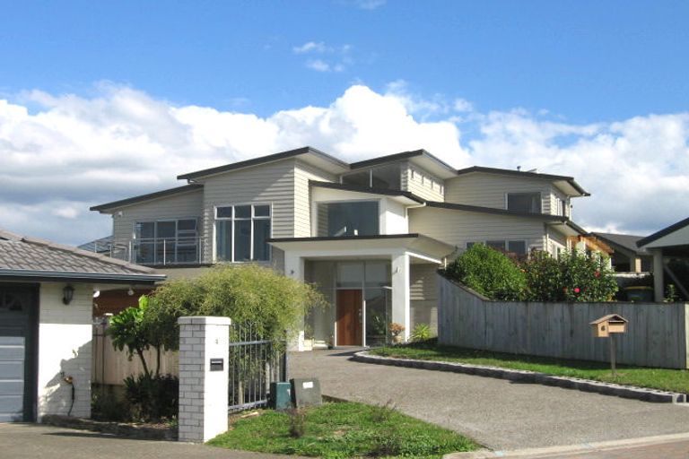 Photo of property in 6 Mahina Place, Te Atatu Peninsula, Auckland, 0610