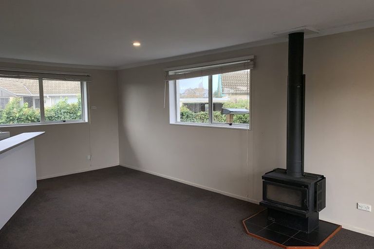 Photo of property in 41a Oakley Crescent, Hornby, Christchurch, 8042