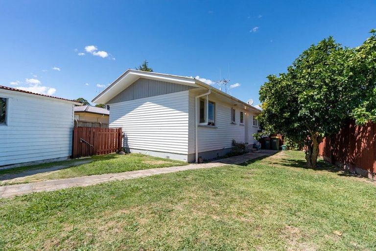 Photo of property in 6 Manapouri Place, Glenview, Hamilton, 3206