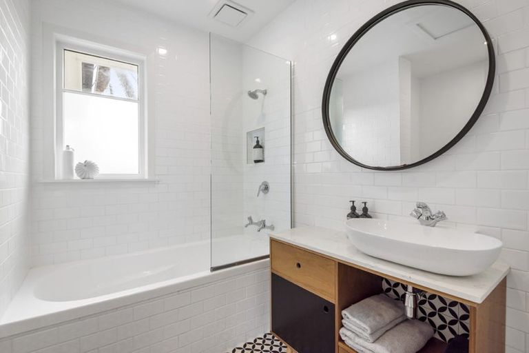 Photo of property in 18 Kitchener Road, Takapuna, Auckland, 0620