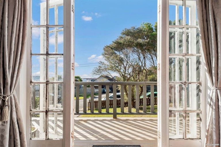 Photo of property in 65 Clayburn Road, Glen Eden, Auckland, 0602