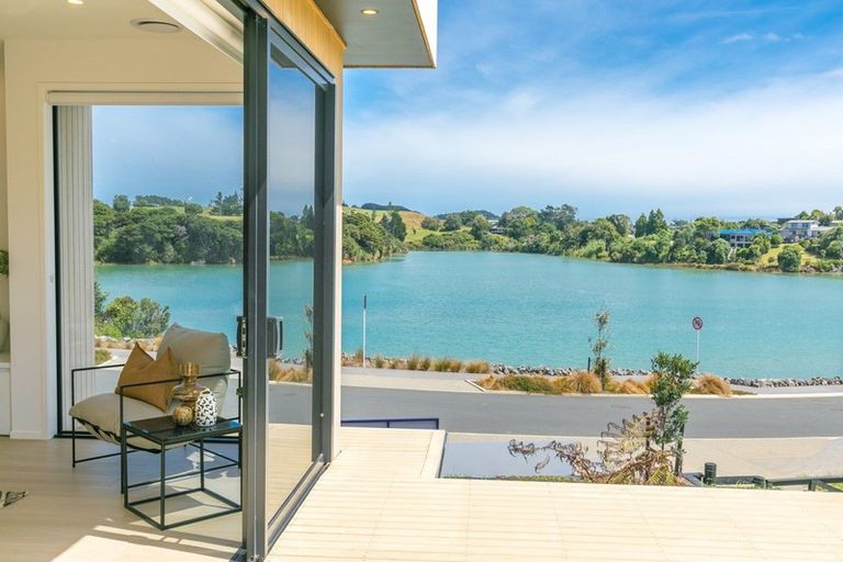 Photo of property in 5 Rangitahi Road, Raglan, 3225