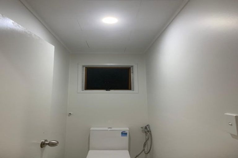 Photo of property in 8b Heathberry Close, Papatoetoe, Auckland, 2025