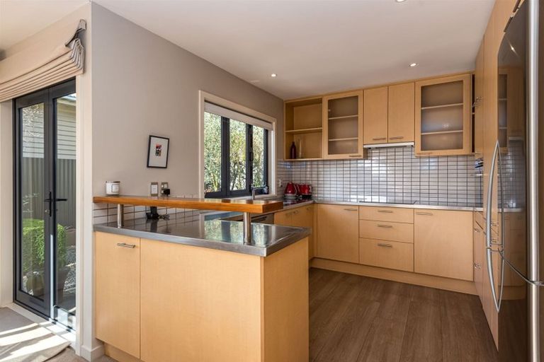 Photo of property in 24 Courtenay Street, St Albans, Christchurch, 8014