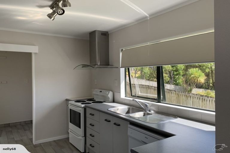 Photo of property in 10 Meynell Court, Glen Eden, Auckland, 0602