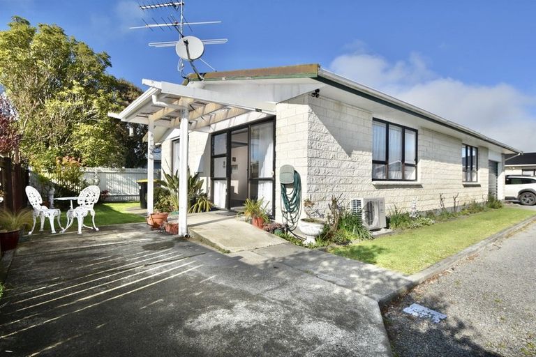 Photo of property in 16a Seddon Street, Carterton, 5713