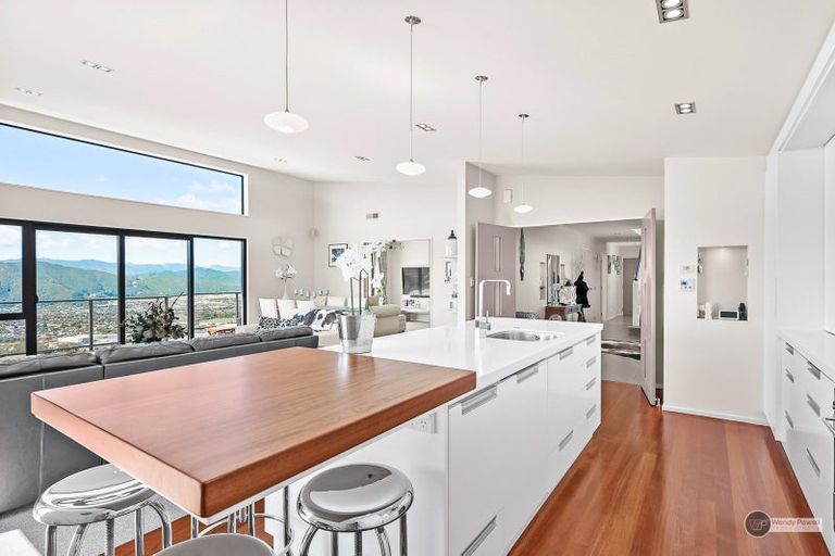 Photo of property in 30 Arahiwi Grove, Tirohanga, Lower Hutt, 5010