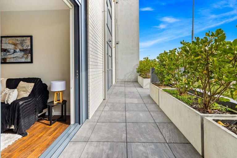 Photo of property in 5/2g Onekiritea Road, Hobsonville, Auckland, 0616