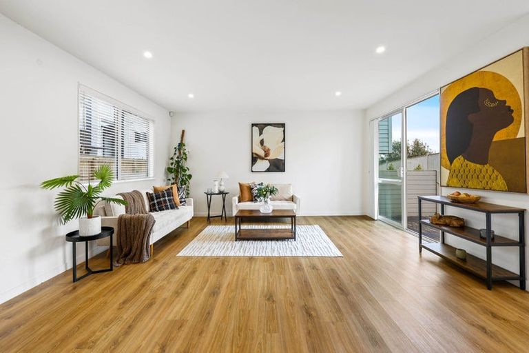 Photo of property in 25b Tudor Road, Henderson, Auckland, 0610