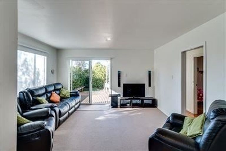 Photo of property in 1/11 Chester Street, Taradale, Napier, 4112