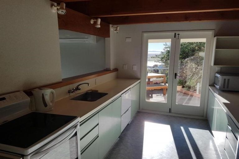 Photo of property in 2 Hobday Lane, Mount Pleasant, Christchurch, 8081