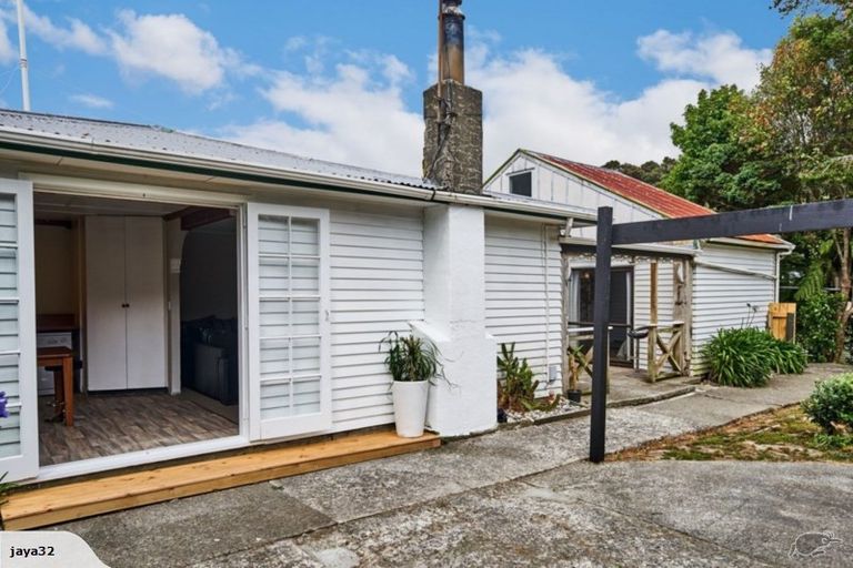 Photo of property in 72 Hair Street, Wainuiomata, Lower Hutt, 5014