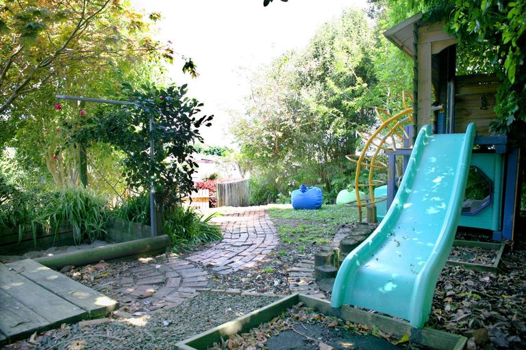 Photo of property in 19 Correa Court, Goodwood Heights, Auckland, 2105