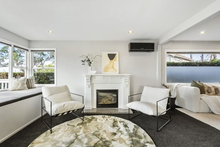 Photo of property in 2/81 Sylvan Avenue, Northcote, Auckland, 0627