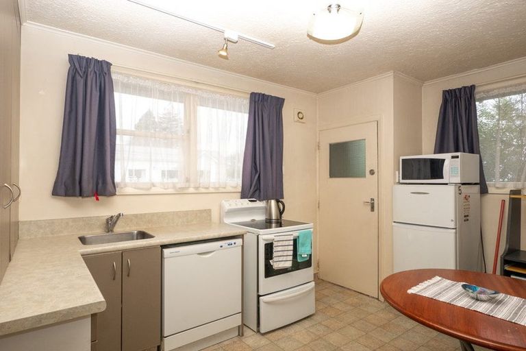 Photo of property in 77 Manor Place, Dunedin Central, Dunedin, 9016