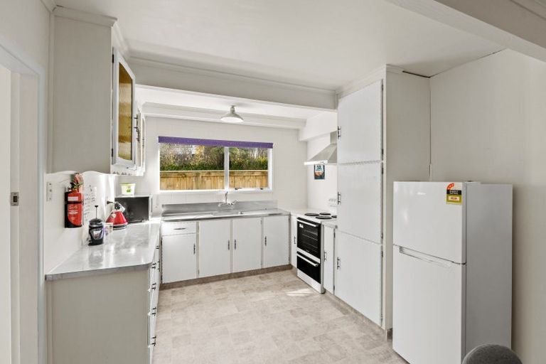 Photo of property in 5 Price Street, Westown, New Plymouth, 4310