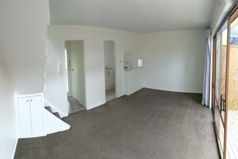 Photo of property in 7/8 Miro Street, New Lynn, Auckland, 0600