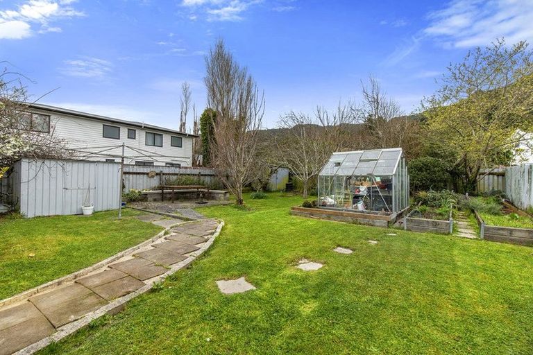 Photo of property in 185 Wainuiomata Road, Wainuiomata, Lower Hutt, 5014