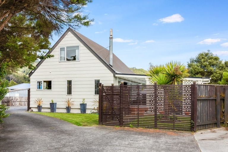 Photo of property in 41 Rata Street, Wainuiomata, Lower Hutt, 5014