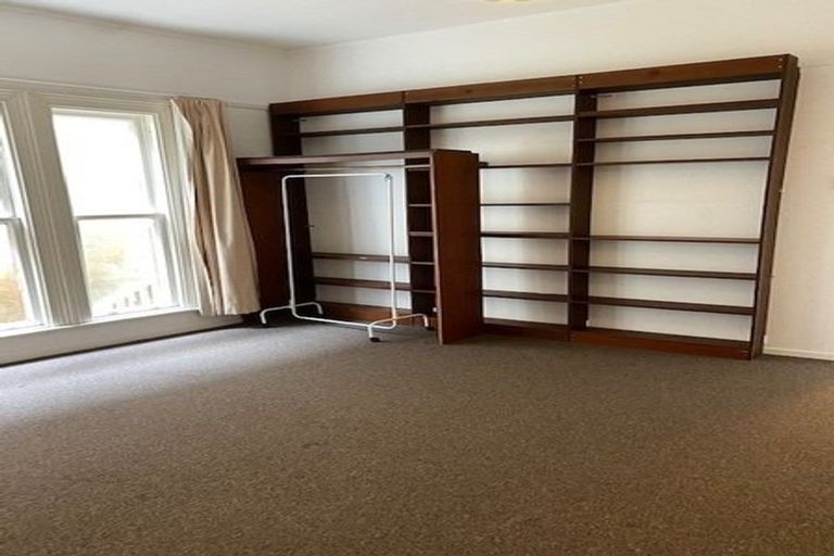 Photo of property in 51 Hawker Street, Mount Victoria, Wellington, 6011