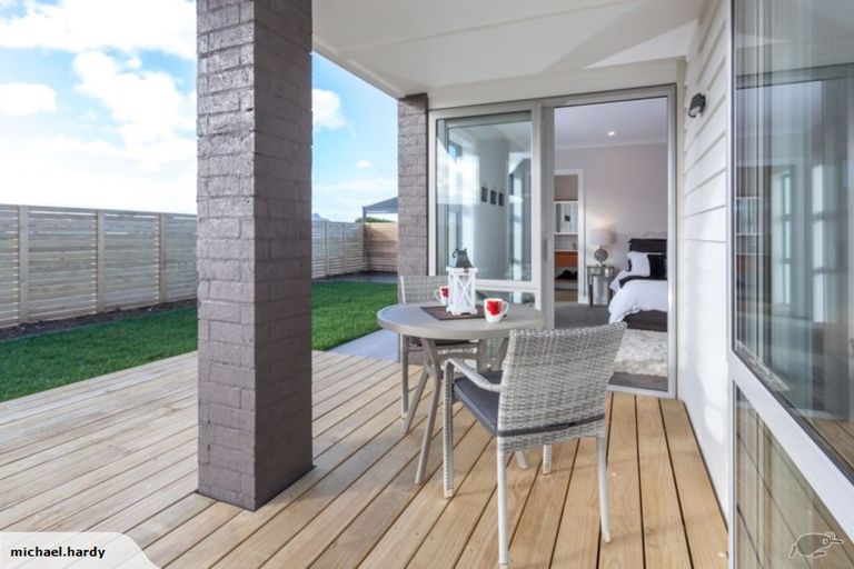 Photo of property in 154 Kupe Drive, Whitianga, 3510