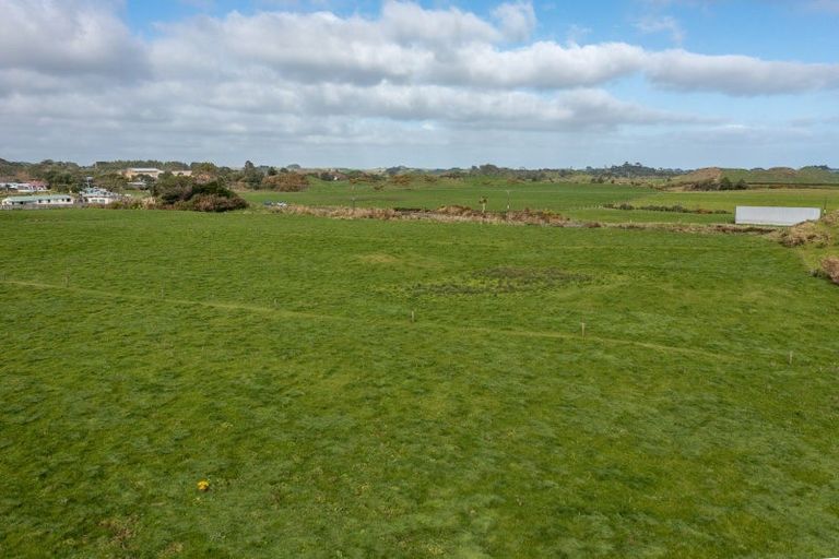 Photo of property in 22 Pungarehu Road, Pungarehu, 4685