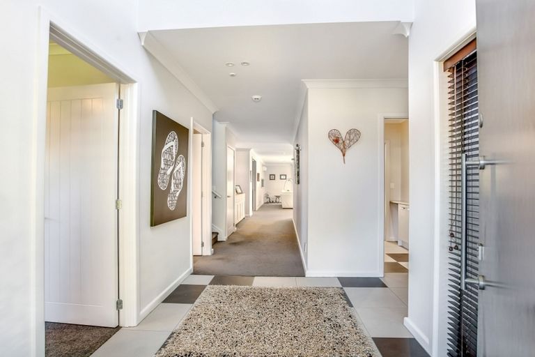 Photo of property in 17 Hinau Street, New Lynn, Auckland, 0600