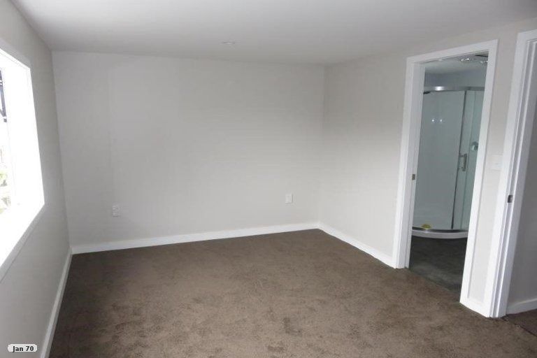 Photo of property in 81 Moorefield Road, Johnsonville, Wellington, 6037