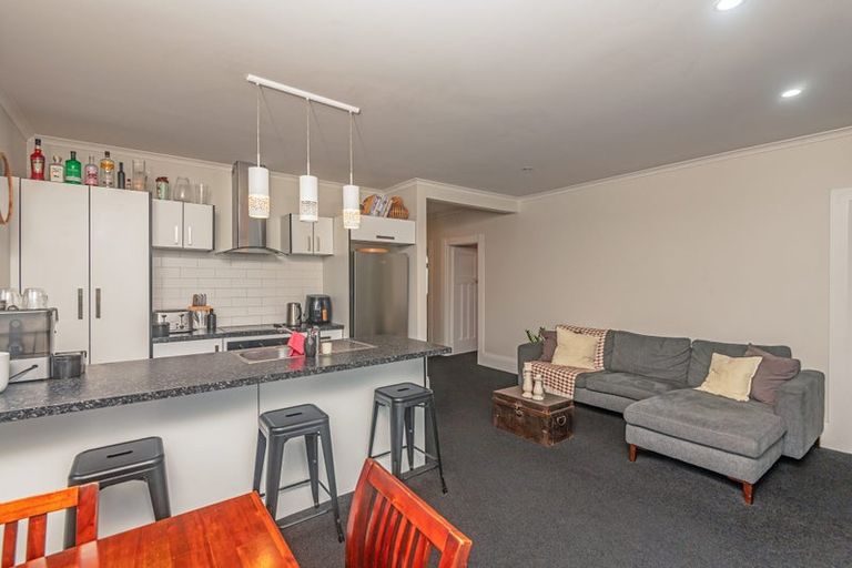 Photo of property in 11 Shamrock Street, Takaro, Palmerston North, 4412