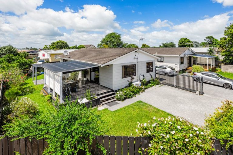 Photo of property in 1/2 Burundi Avenue, Clendon Park, Auckland, 2103