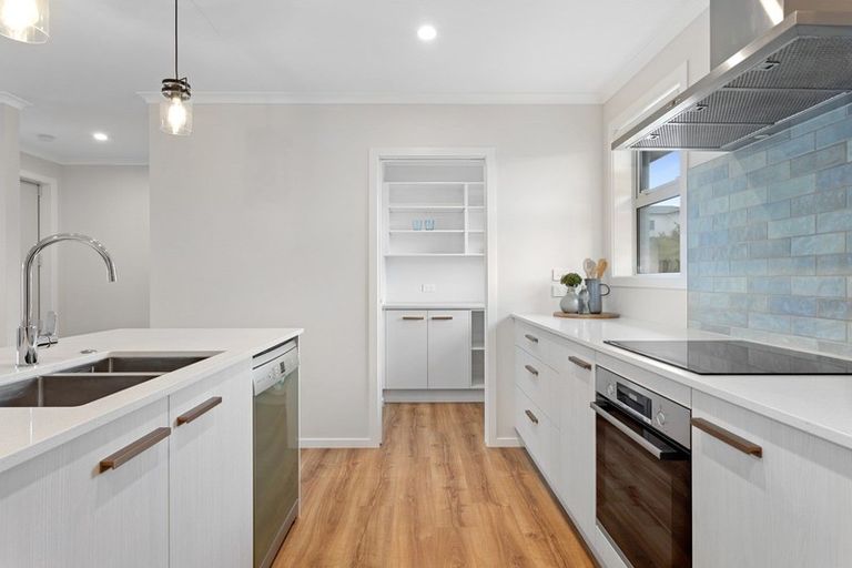 Photo of property in 10 Karanema Place, Coastlands, Whakatane, 3120