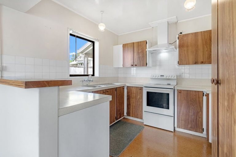 Photo of property in 70 Sandspit Road, Waiuku, 2123