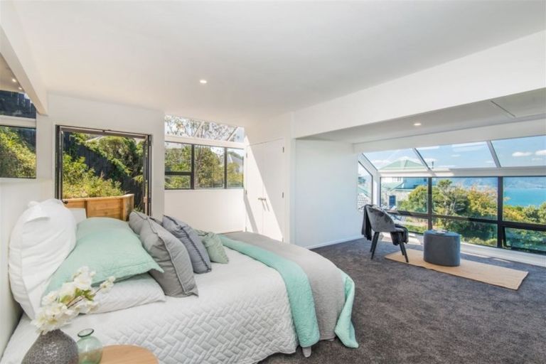 Photo of property in 33 Homebush Road, Khandallah, Wellington, 6035