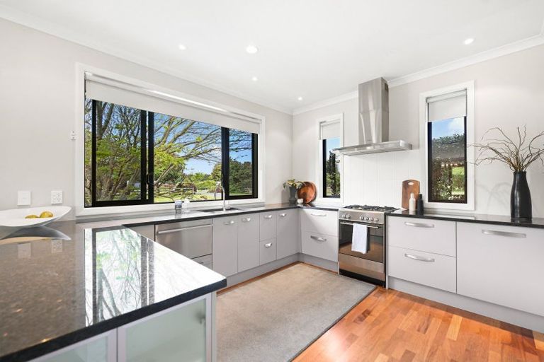 Photo of property in 10 East Ridge Grove, Newstead, Hamilton, 3286