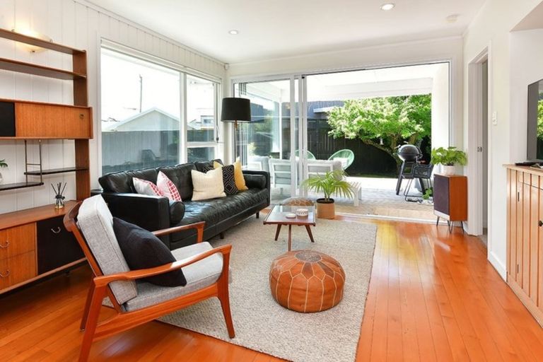Photo of property in 21 Laurence Street, Manly, Whangaparaoa, 0930