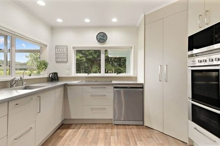 Photo of property in 86 Hull Road, Waiuku, 2682