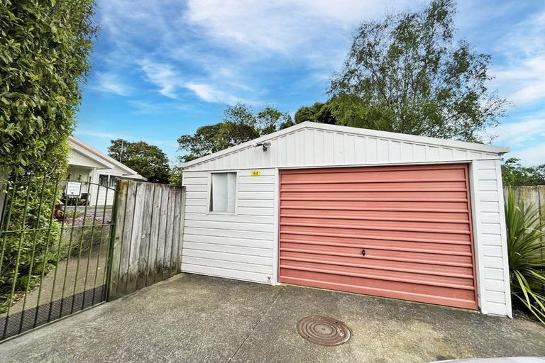Photo of property in 54 Dalfield Place, Highbury, Palmerston North, 4412