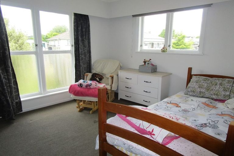 Photo of property in 28 King Edward Avenue, Papakura, 2110