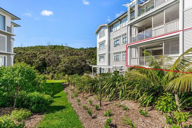 Photo of property in 102 Eaves Bush Parade, Orewa, 0931