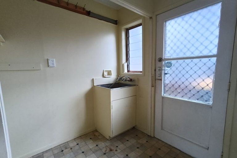 Photo of property in 2/21 Wanaka Place, Pakuranga Heights, Auckland, 2010