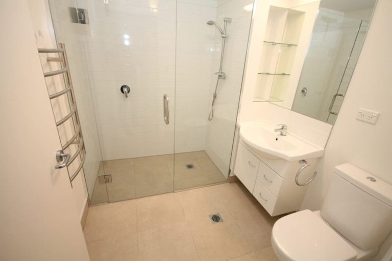 Photo of property in 2/100 Edinburgh Street, Pukekohe, 2120