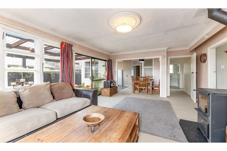 Photo of property in 17 Riselaw Street, Mairehau, Christchurch, 8013