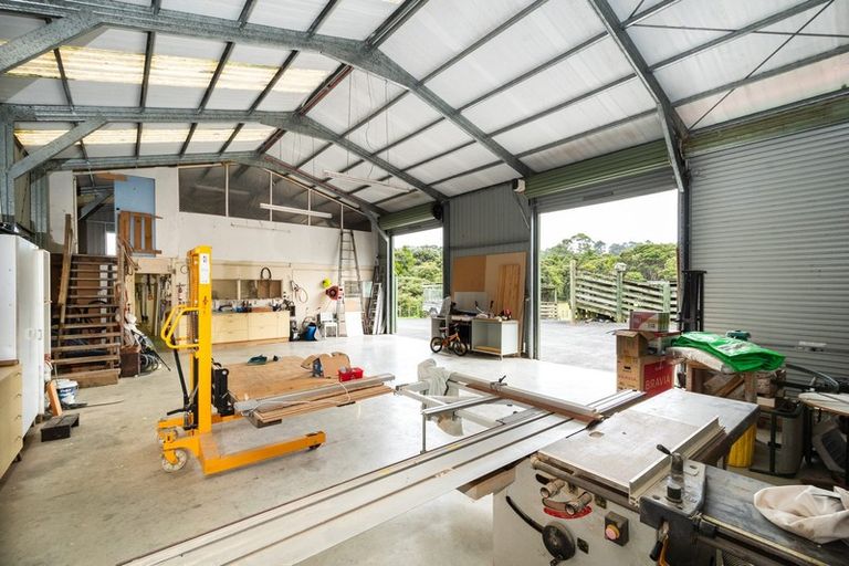 Photo of property in 97 Arrowsmith Road, Waitakere, Henderson, 0782