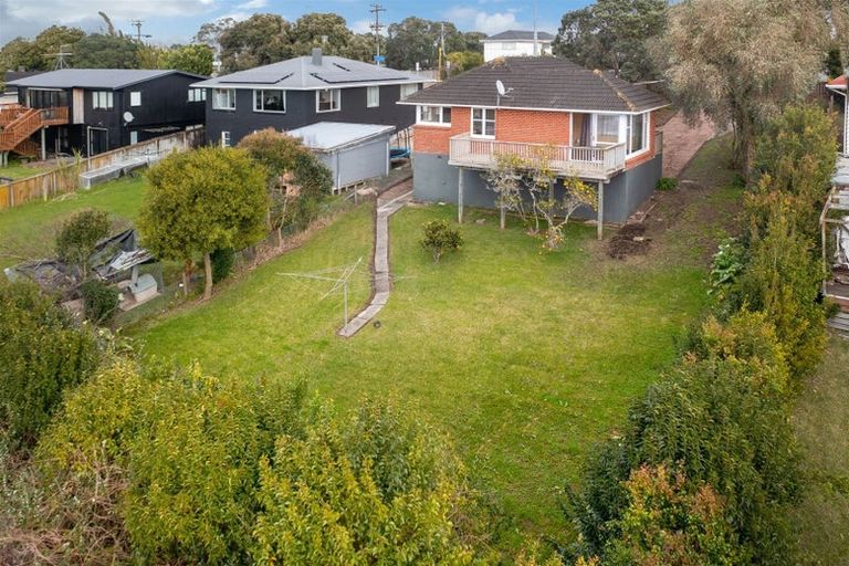 Photo of property in 135 Forrest Hill Road, Forrest Hill, Auckland, 0620